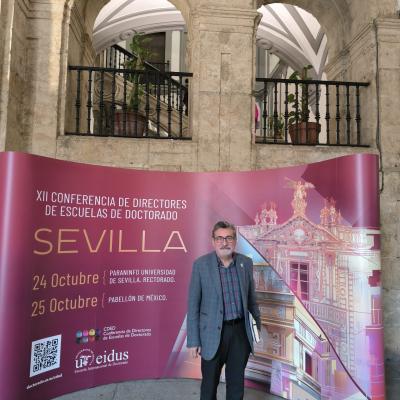 Fernando Sanz, director de la EDUZ, acude en representación de nuestra escuela
